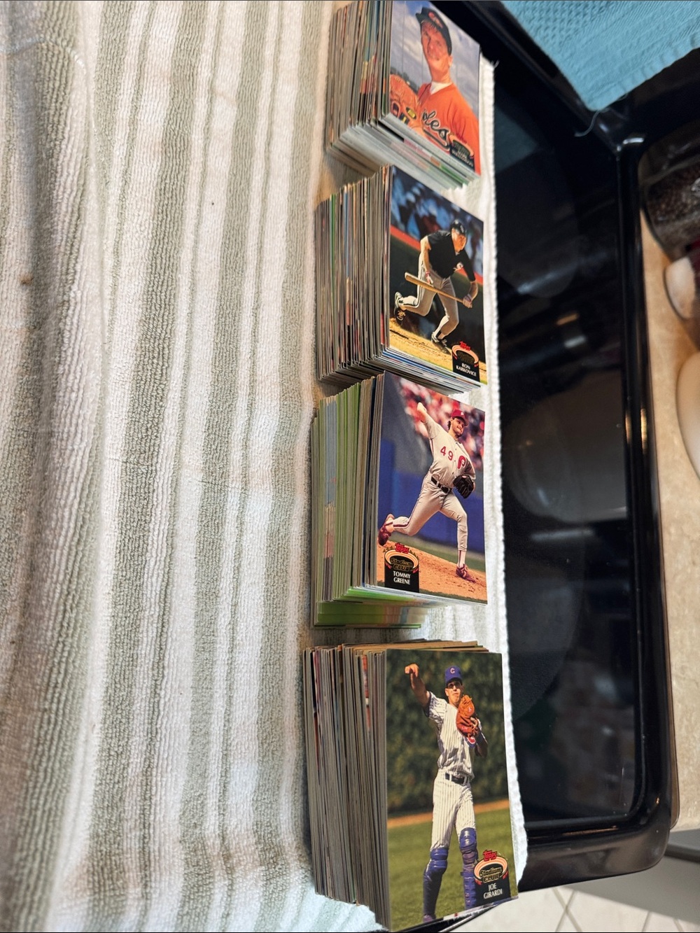 400+ 1992 Topps Baseball Cards - Picture 2 of 2